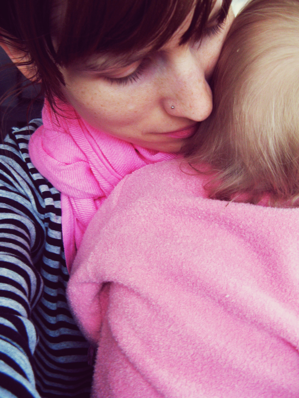 1000px-Aveline giving me a spontaneous hug