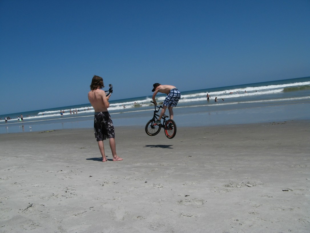 Filming SchultzFan of YouTube - BMX video