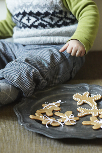 -Christmas Gingerbread People via La Petite Cusine, photo by Susanne Schanz
