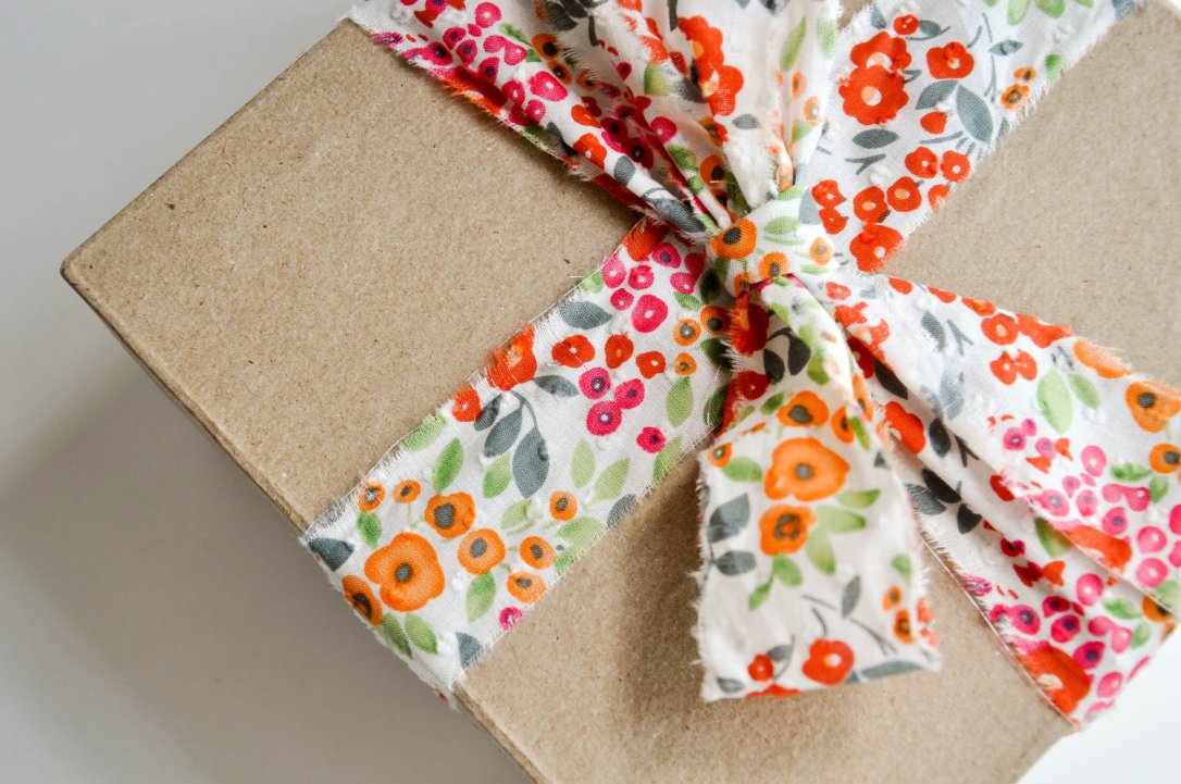 Floral Dot Ribbon from Knot and Bow -- More Ideas on Beautiful and Inexpensive Gift Wrap on the Oaxacaborn blog