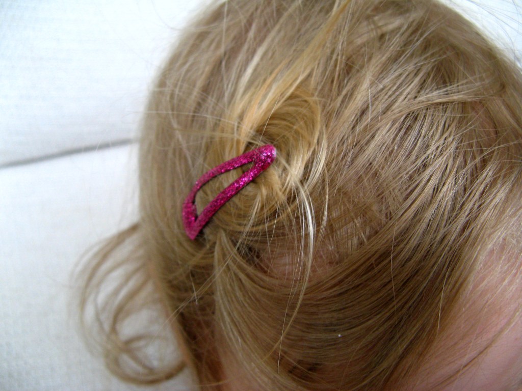 April 2013 - Aveline pink barrette