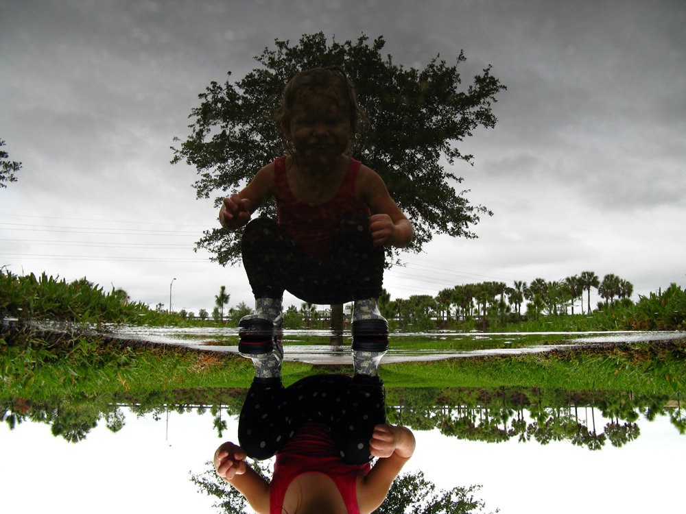 Upside down puddle reflection via Oaxacaborn