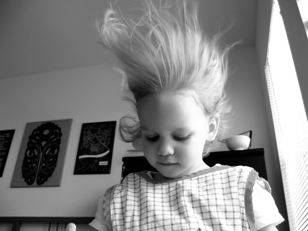 June 2013 - 8- Hair blowing with a fan - toddler summer fun