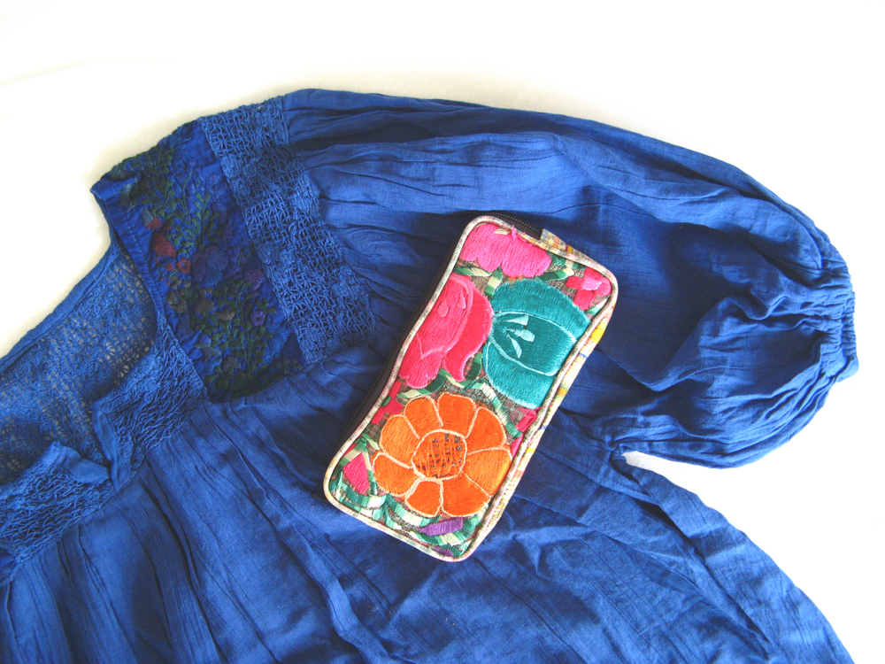  Beautiful Oaxaca embroidered blouse and embroidered coin purse wallet - Textiles from Oaxaca Mexico