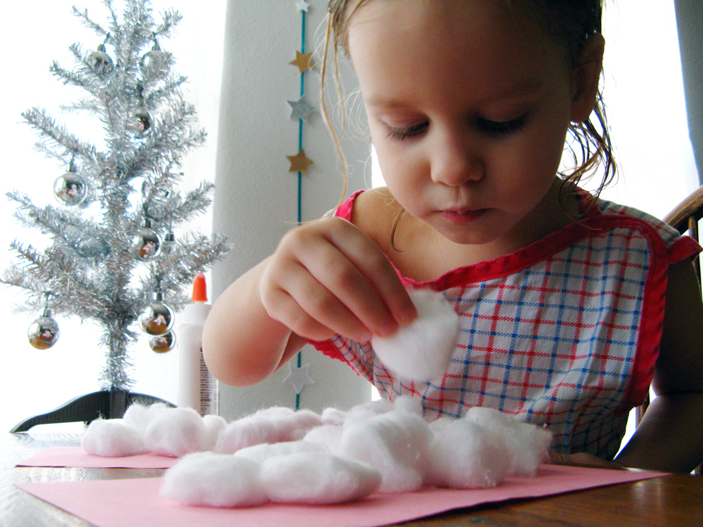 Oaxacaborn blog - December 2013 - Cotton ball and Elmer's glue snowmen