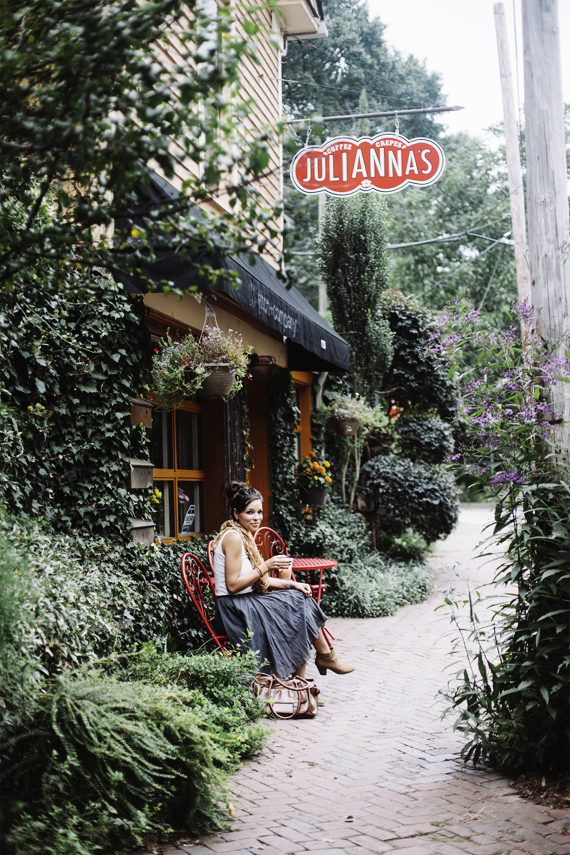 10 Inspiring Storefronts and Cafes from around the World // Julianna's Crepes _ Atlanta