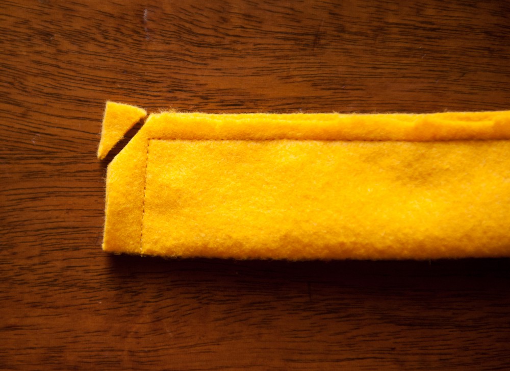 DIY Felt Food Tutorial for Swedish Lussekatter, by Linnea Farnsworth for the Oaxacaborn blog