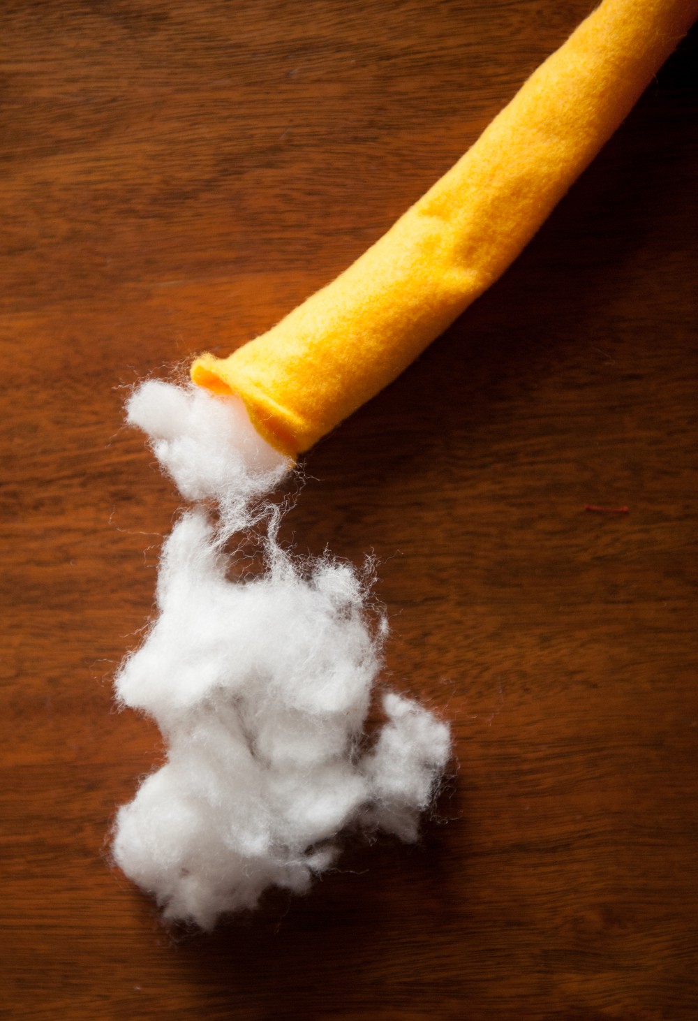 DIY Felt Food Tutorial for Swedish Lussekatter, by Linnea Farnsworth for the Oaxacaborn blog