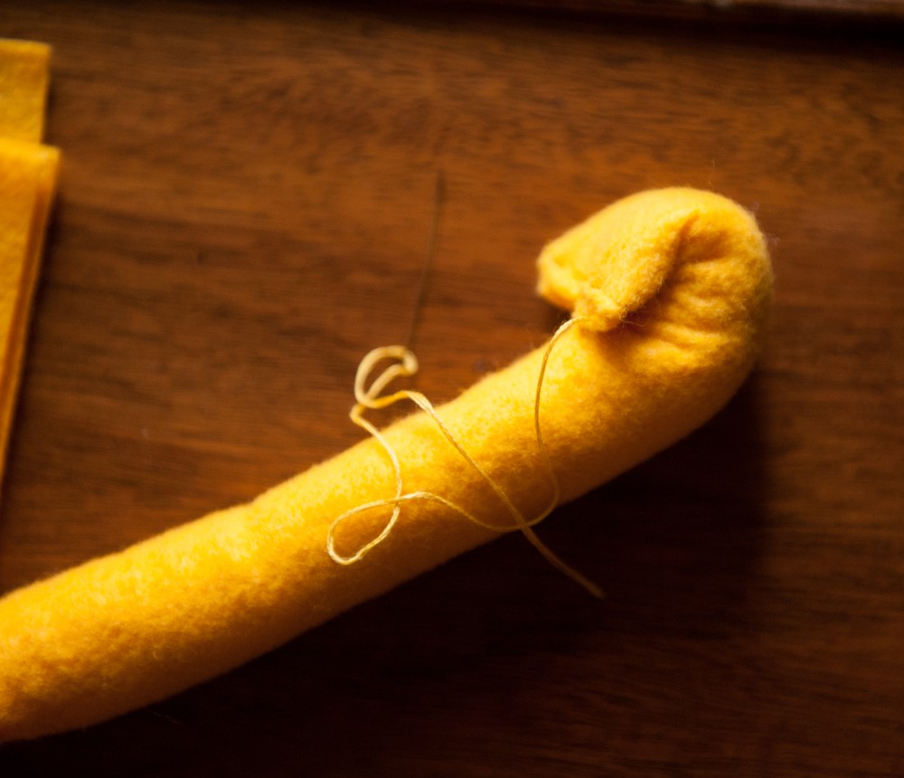 DIY Felt Food Tutorial for Swedish Lussekatter, by Linnea Farnsworth for the Oaxacaborn blog