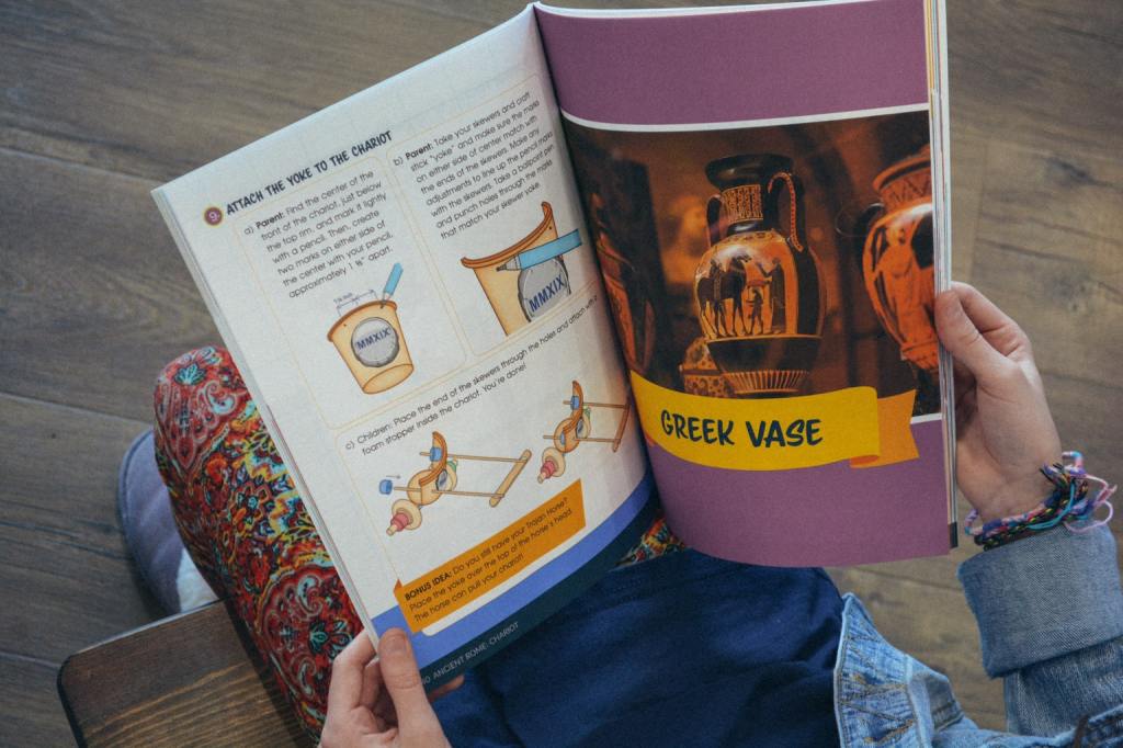 Sample pages inside the instruction book from a Sonlight Hands-on History box